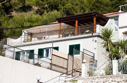 Jesenice Apartamento | Apartment Bava