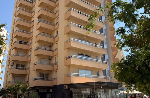 Praia da Rocha Apartamento | Apartment 'Beje - Atlantico' with Sea View, Wi-Fi and Air Conditioning