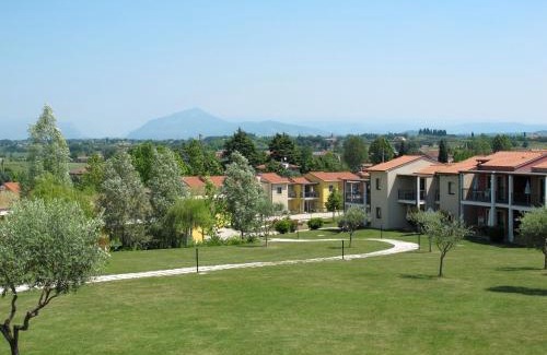 Cavalcaselle Apartamento | Apartment Belvedere Village-1 by Interhome
