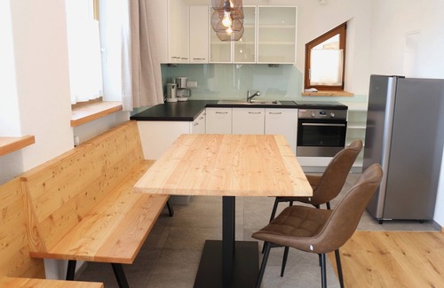 Collalbo Apartamento | Apartamento 'Bergwiese' con vistas a la montaña, jardín compartido y Wi-Fi