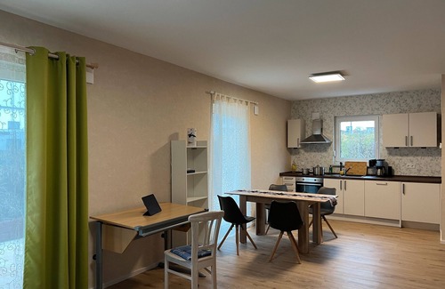 Rheinboellen Apartamento | Apartamento 'Big Feel Free Appartment' con terraza privada, jardín privado y Wi-Fi
