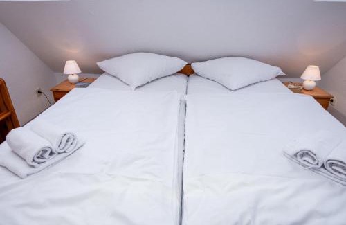 Norddeich Apartamento | Apartment Blinkfeuer by Interhome