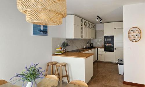 Liznjan Apartamento | Apartment Bluemare B3 with Shared Pool