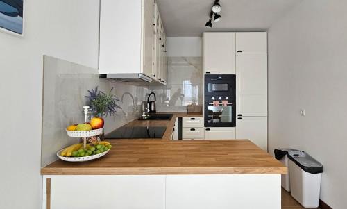 Liznjan Apartamento | Apartment Bluemare B3 with Shared Pool