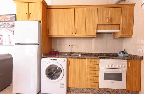 Gran Tarajal Apartamento | Apartamento vistas al mar, junto la playa, Wifi gratis, TV satélite