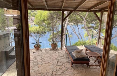 Zirje Apartamento | Apartment by the sea Žirje with private heated hydromassage pool