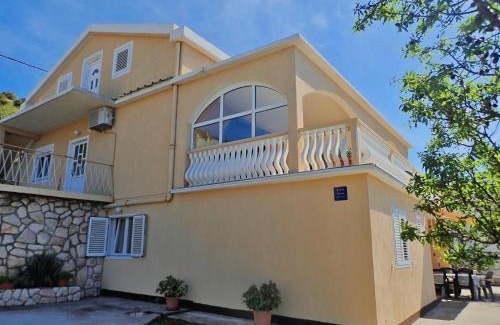 Baric Draga Apartamento | Apartment by Velebit Canal near Paklenica
