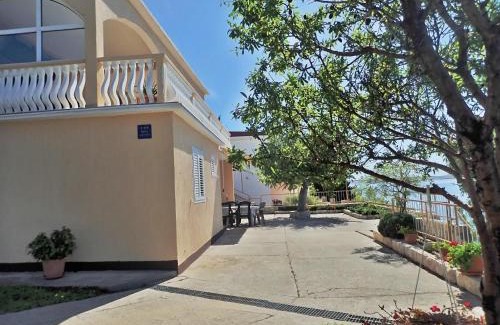Baric Draga Apartamento | Apartment by Velebit Canal near Paklenica