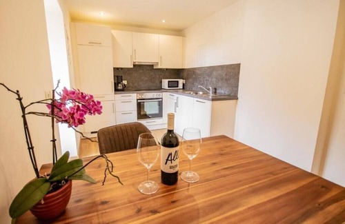 Trins Apartamento | Apartment Cafe Max 2 with balcony 55 m2