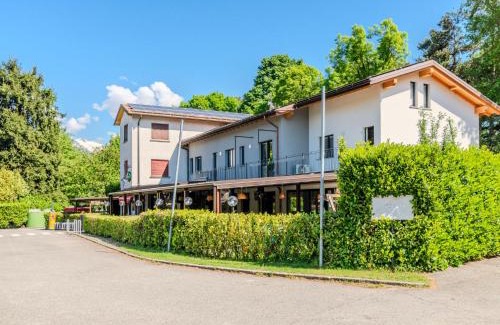 Dervio Apartamento | Apartment Camping Turisport-5 by Interhome