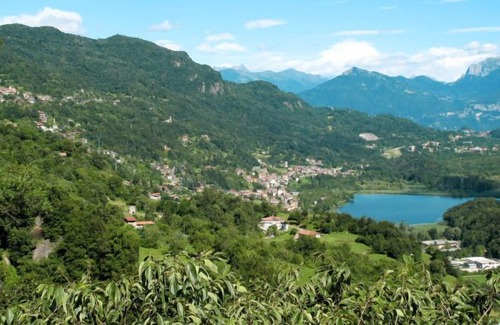 San Pietro Sovera Apartamento | Apartamento Carla en Carlazzo - 2 personas, 1 dormitorios