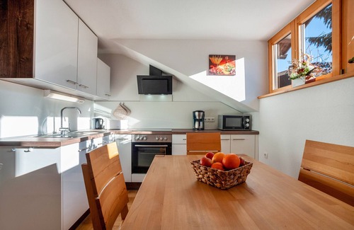 Steinach Apartamento | Apartamento 'Carlina' con vistas a la montaña, balcón y Wi-Fi