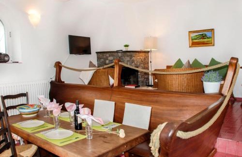 Ronco sopra Ascona Apartamento | Apartment Casa Eduardo Apt-2 by Interhome