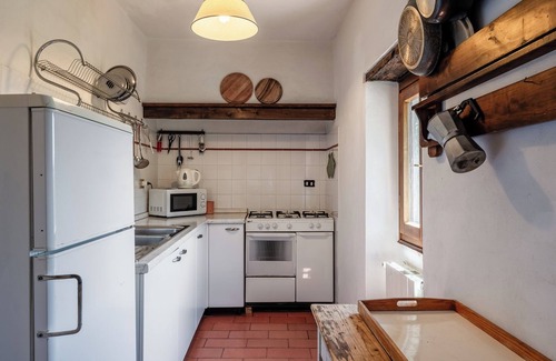 Pescia Apartamento | Apartamento 'Casa Di Pietro' con vistas a la montaña, piscina compartida y Wi-Fi