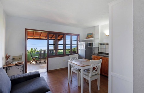 Tijarafe Apartamento | Apartamento 'Casa Garten' con vistas al mar, piscina privada y Wi-Fi