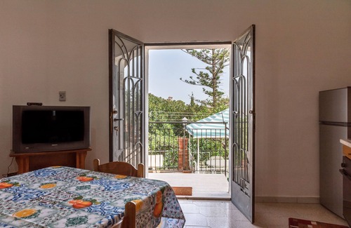 Licata Apartamento | Apartamento 'Casa Leonardo' con terraza compartida, jardín privado y aire acondicionado