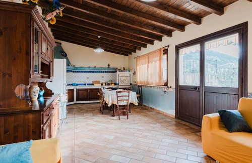 Borgetto Apartamento | Apartamento 'Casa Lucia Borgetto' con vistas al mar, Wi-Fi y aire acondicionado