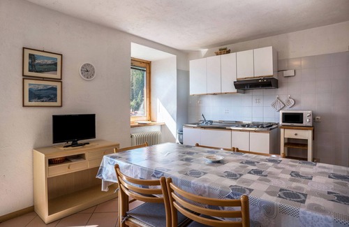 Peio Apartamento | Apartamento "Casa Peio" con vistas a la montaña y jardín compartido