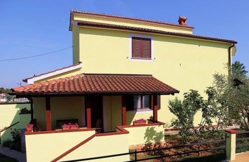 Pomer Apartamento | Apartment Casa Robi