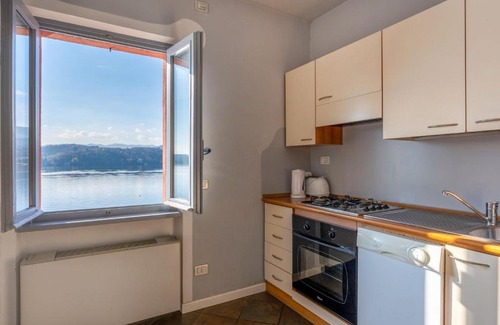 Orta San Giulio Apartamento | Apartment Casa sul lago-2 by Interhome