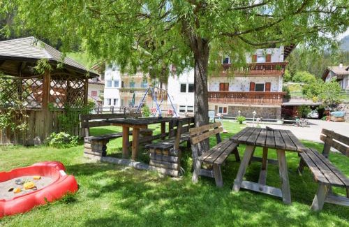 Fontanazzo Apartamento | Apartment Cecilia-2 by Interhome