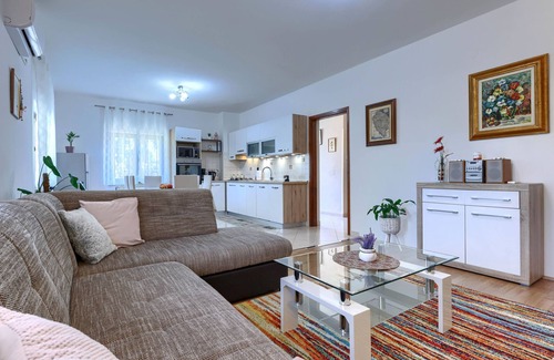 Sosici Apartamento | Apartamento Cekić by Interhome