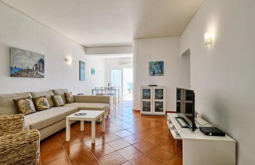 Vale de Centianes Apartamento | Apartment Centeanes