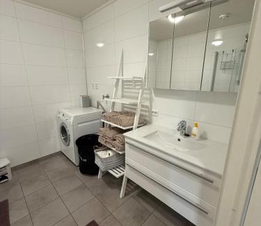 Storslett Apartamento | Apartment centrally located on Storslett!