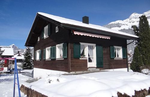Engelberg Apartamento | Apartment Chalet Fluegärtli by Interhome