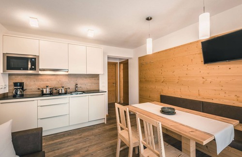 San Genesio Apartamento | Apartamento "Chalet La Flüta Primula" con vistas a la montaña, balcón y Wi-Fi