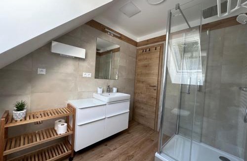 Smrzovka Apartamento | Apartment Chalupa 13ka - Horní apartmán by Interhome