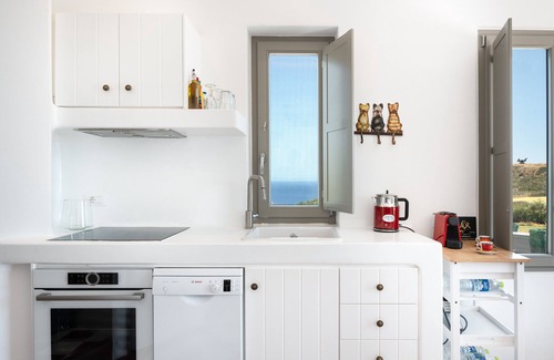 Milos Apartamento | Apartamento 'Chili Moon' con vistas al mar, Wi-Fi y aire acondicionado