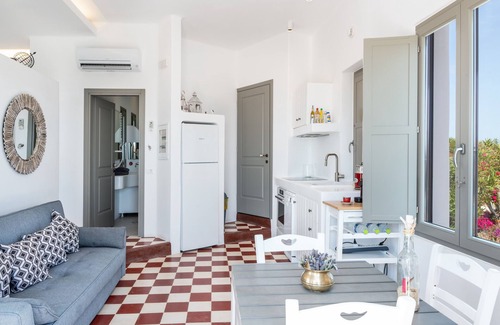 Milos Apartamento | Apartamento 'Chili Moon' con vistas al mar, Wi-Fi y aire acondicionado