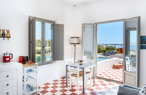 Milos Apartamento | Apartamento 'Chili Moon' con vistas al mar, Wi-Fi y aire acondicionado
