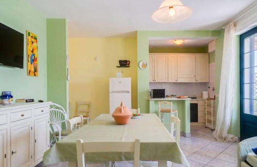 Marina di Andrano Apartamento | Apartamento Cicala by Interhome