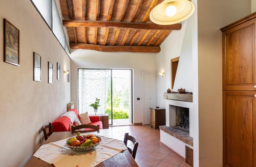 Poggiarello Apartamento | Apartment Ciliegio by Interhome