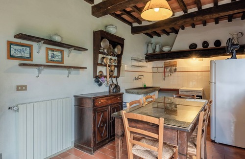 Pietrabuona Apartamento | Apartamento 'Cima A Zano' con vistas a la montaña, piscina compartida y Wi-Fi