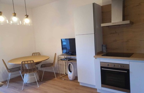 Porto Recanati Apartamento | Apartamento 'Civico 316 con Piscina' con piscina compartida, Wi-Fi y aire acondicionado