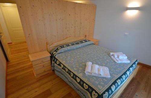 Raveo Apartamento | Apartment Cjase Fravins-4 by Interhome