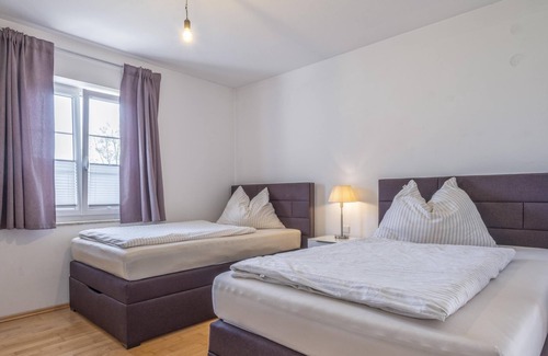 Woergl Apartamento | Apartment close to the city centre with terrace