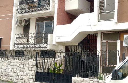 Barrio Urdesa Apartamento | Apartment Comfortable in Urdesa