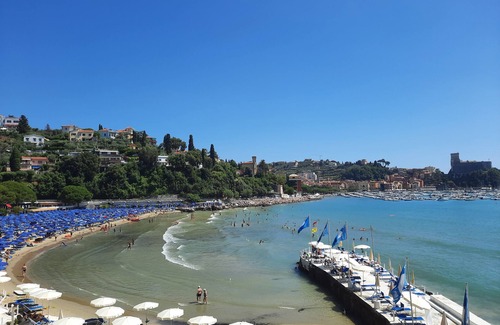 Vezzano Ligure Apartamento | Apartment convenient to Lerici and 5 Terre