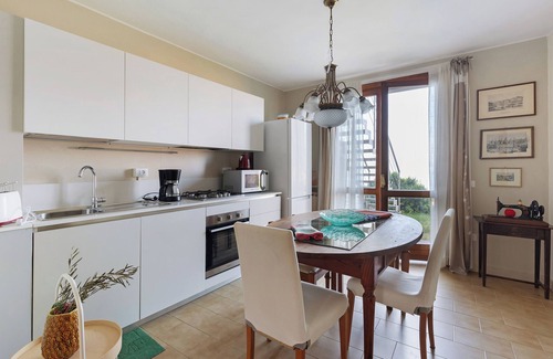 Albisano Apartamento | Apartamento 'Corbei' con vistas al lago, terraza compartida y Wi-Fi