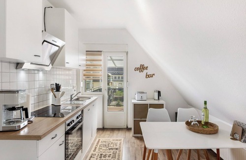 Arnsberg Apartamento | Apartamento 'Dachgeschoss' con balcón y Wi-Fi