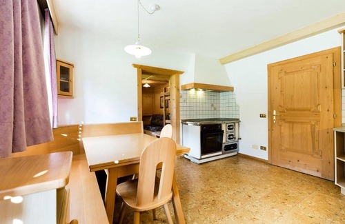 Racines Apartamento | Apartamento 'Daniel 1 Stock' con vistas a la montaña, balcón y Wi-Fi