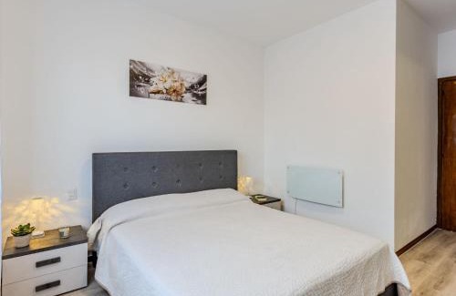 Dorio Apartamento | Apartment Daniela by Interhome