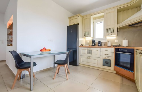 Vivlos Apartamento | Apartamento 'Daphne's Place' con vistas al mar, Wi-Fi y aire acondicionado