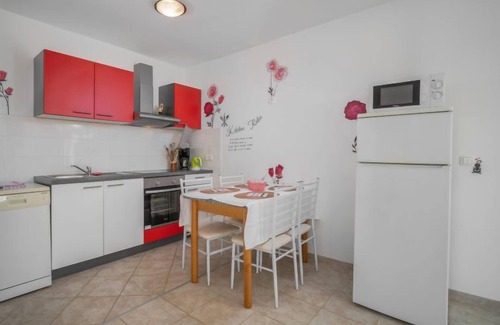 Kapelica Apartamento | Apartamento Daria by Interhome