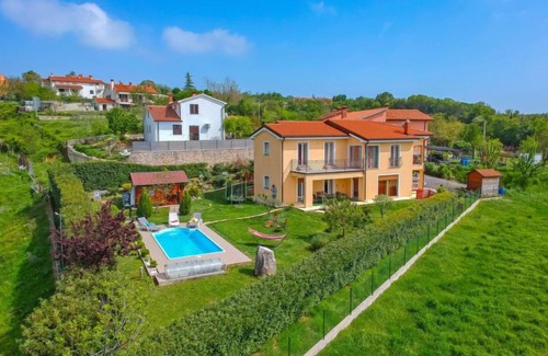Kapelica Apartamento | Apartamento Daria by Interhome