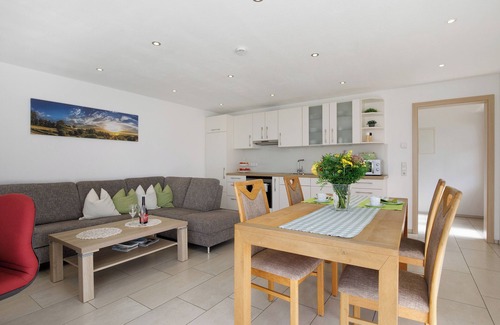 Ebersbach an der Fils Apartamento | Apartamento 'Kiesel' con terraza privada y Wi-Fi